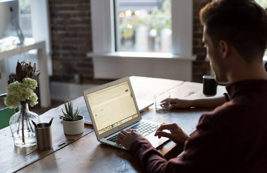 Peut-on prendre du CBD au travail ?